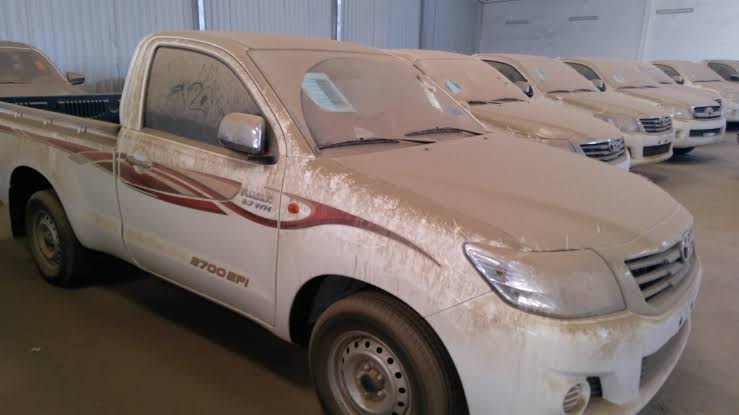 800 pickups price 3000 aed only